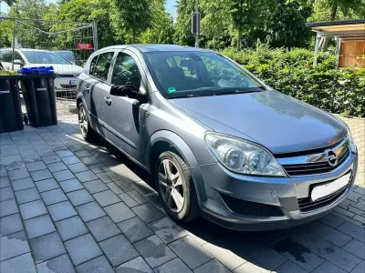Gebraucht Opel Astra Edition 90 PS (66 kW) 2009 Grau Limousine
