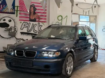 Gebraucht BMW 318 Basis 143 PS (105 kW) 2004 Blau Kombi