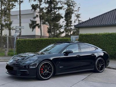 Porsche Panamera 4S