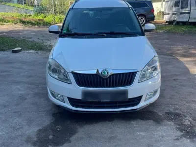 Gebraucht Skoda Roomster 90 PS (66 kW) 2010 Weiß Van / Kleinbus