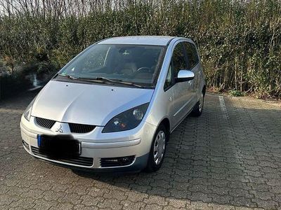 Gebraucht Mitsubishi Colt Inform 95 PS (69 kW) 2008 Silber Van / Kleinbus