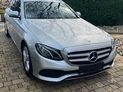 Gebraucht Mercedes E200 Avantgarde 184 PS (135 kW) 2016 Silber Limousine