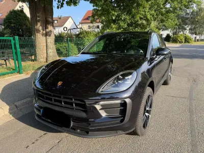 Gebraucht Porsche Macan 265 PS (194 kW) 2022 Schwarz SUV