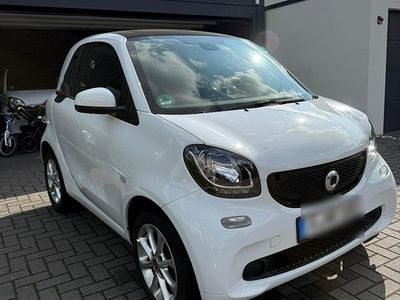 Weiß Gebraucht 2018 Smart ForTwo Coupé Coupé | 12.999 € (Fairer Preis)
