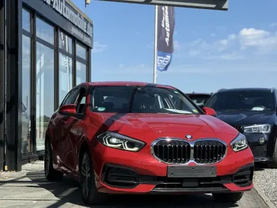 Gebraucht BMW 120 Sport Line 178 PS (130 kW) 2022 Melbournerot metallic Limousine