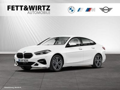 Gebraucht BMW 218 Sport Line 150 PS (110 kW) 2021 Alpinweiss Coupé