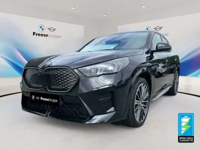 Neu BMW iX2 Performance 230 kW (313 PS) 2026 Schwarz SUV
