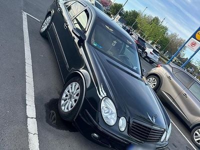 Gebraucht Mercedes E220 110 PS (80 kW) 2005 Schwarz Limousine