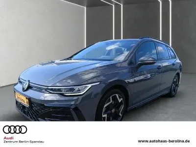 Gebraucht VW Golf VIII R-line 150 PS (110 kW) 2025 Grau Kombi