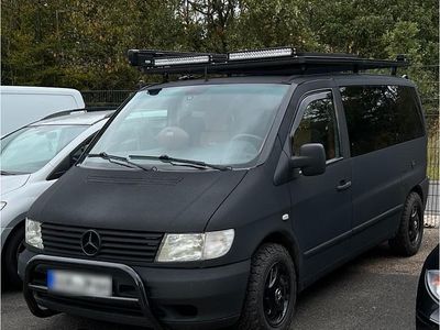 Second-hand Mercedes Vito 122 CP (89 kW) 2002 Negru Van