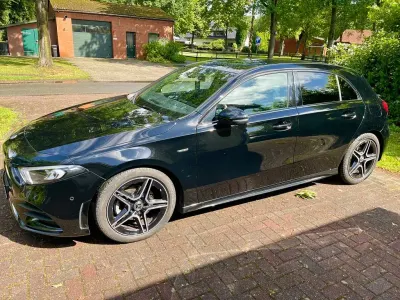 Gebraucht Mercedes A200 Sport Edition 150 PS (110 kW) 2022 Schwarz Limousine