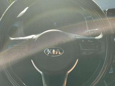 Gebraucht Kia Stonic 120 PS (88 kW) 2017 Gelb SUV