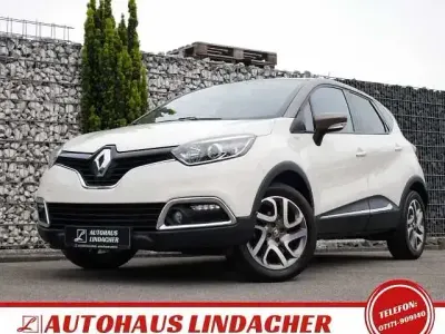 Gebraucht Renault Captur Elysee 118 PS (86 kW) 2016 Ivory beige SUV