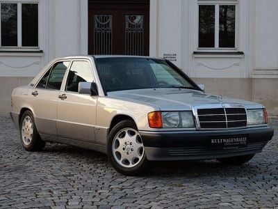 Gebraucht Mercedes 190 Sportline 136 PS (100 kW) 1993 Silber Limousine