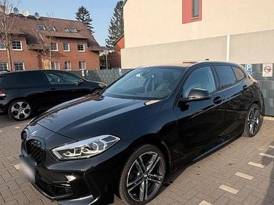 Gebraucht BMW 118 M Sport 136 PS (100 kW) 2022 Schwarz Kleinwagen
