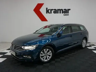 Gebraucht VW Passat 150 PS (110 kW) 2022 Blau Kombi