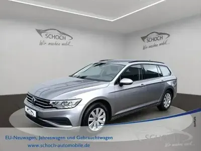 Gebraucht VW Passat 150 PS (110 kW) 2022 Silber Kombi