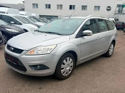 Gebraucht Ford Focus Style 101 PS (74 kW) 2009 Silber Kombi