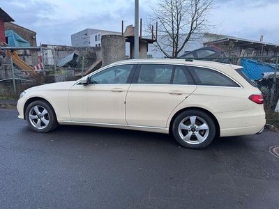 Gebraucht Mercedes 200 150 PS (110 kW) 2017 Beige Limousine
