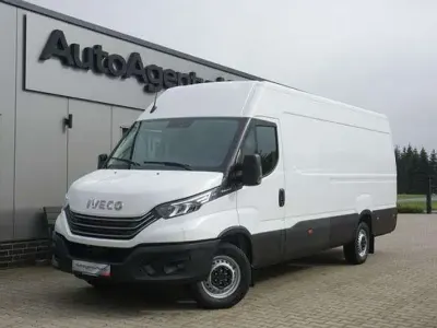 Second-hand Iveco Daily 175 CP (128 kW) 2023 Alb