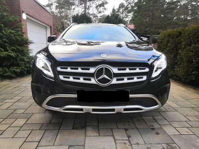 Begagnad Mercedes GLA180 Urban 122 HK (89 kW) 2019 Svart SUV