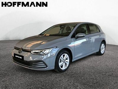 Grau Gebraucht 2024 VW Golf VIII Life Limousine | 24.990 € (Fairer Preis)