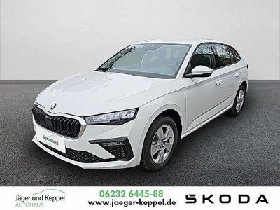 Weiß Gebraucht 2024 Skoda Scala Essence Kleinwagen | 21.900 € (Etwas zu teuer)
