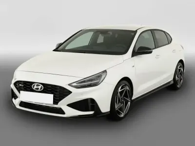Neu Hyundai i30 N Line 140 PS (102 kW) 2025 Weiß Limousine