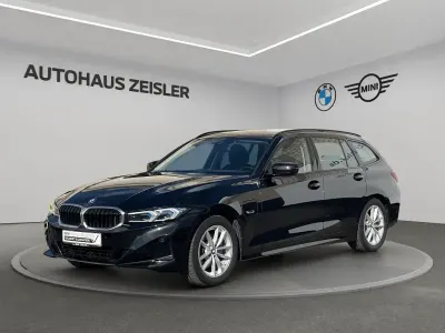 Gebraucht BMW 330 184 PS (135 kW) 2023 Saphirschwarz Kombi