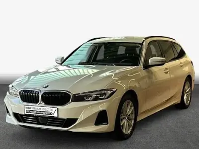Gebraucht BMW 320 Sport Line 190 PS (139 kW) 2023 Weiß Kombi