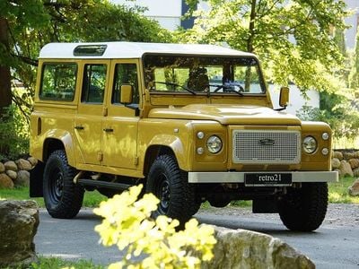 Second-hand Land Rover Defender Heritage 135 CP (99 kW) 1983 Galben SUV