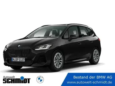 Gebraucht BMW 223 Active Tourer Luxury Line 218 PS (160 kW) 2025 Sapphirschwarz Van / Kleinbus