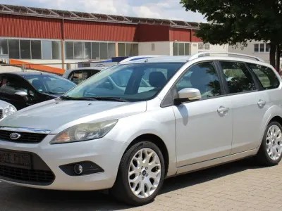 Gebraucht Ford Focus Style 116 PS (85 kW) 2009 Silber Kombi
