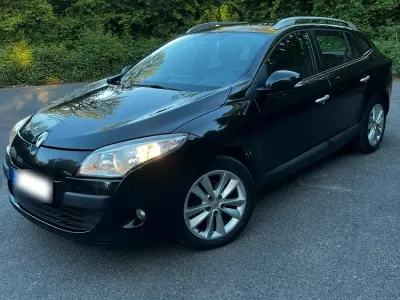 Używany Renault Mégane GrandTour 106 KM (77 kW) 2012 Czarny Kombi