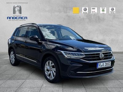 Gebraucht VW Tiguan Life 150 PS (110 kW) 2020 Schwarz metallic SUV