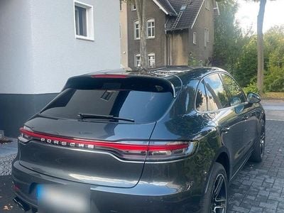Gebraucht Porsche Macan 245 PS (180 kW) 2018 Grau SUV