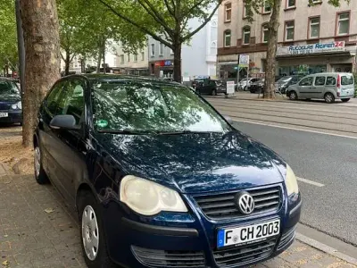 Gebraucht VW Polo Comfortline 70 PS (51 kW) 2005 Blau Kleinwagen