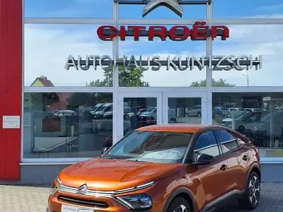 Gebraucht Citroën C4 Feel 131 PS (96 kW) 2022 Karamellbraun Limousine