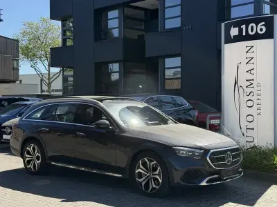Usata Mercedes E450 Avantgarde 404 CV (297 kW) 2024 Grigio Station wagon