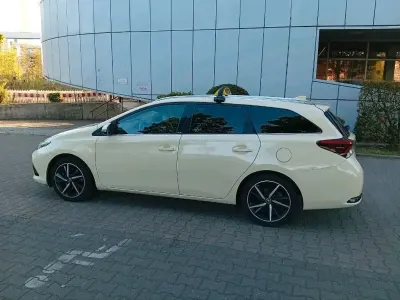 Gebraucht Toyota Auris Hybrid 99 PS (72 kW) 2018 Blau Kombi