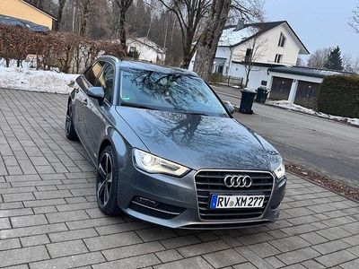 Grau Gebraucht 2015 Audi A3 Ambition Coupé | 11.300 € (Fairer Preis)