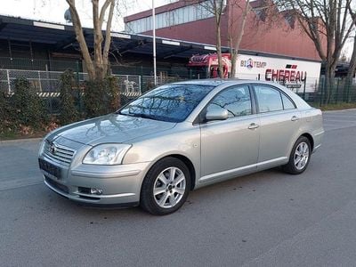 Gebraucht Toyota Avensis Sol 147 PS (108 kW) 2004 Silber Limousine