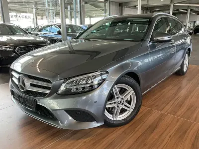 Gebraucht Mercedes C220 Avantgarde 194 PS (142 kW) 2020 Grau Limousine