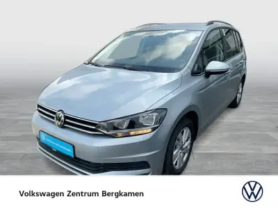Gebraucht VW Touran Comfortline 150 PS (110 kW) 2025 Silber Van / Kleinbus