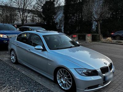 Gebraucht BMW 325 218 PS (160 kW) 2005 Silber Limousine