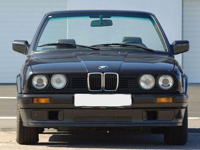 Gebraucht BMW 318 Cabriolet Sport Line 116 PS (85 kW) 1990 Schwarz Cabrio
