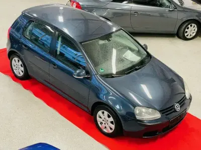 Gebraucht VW Golf IV Trendline 90 PS (66 kW) 2004 Blau (bluegraphit perleffekt) Limousine