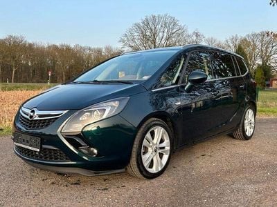 Usado Opel Zafira Tourer Innovation 170 HP (125 kW) 2016 Verde Monovolume
