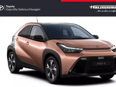 Neu Toyota Aygo X 116 PS (85 kW) 2026 Cinnamon bronze metallic / bla SUV