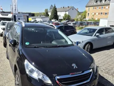Gebraucht Peugeot 2008 Allure 120 PS (88 kW) 2014 Schwarz SUV